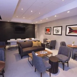 Meeting room at Edge Hotel NYC.
