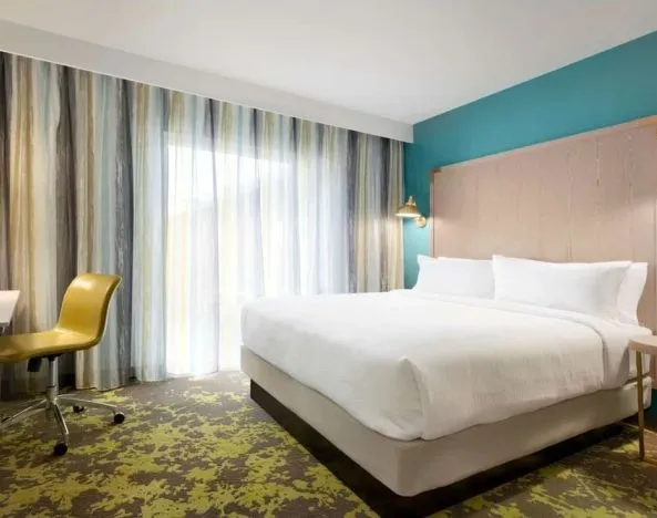 Day use room with natural light at Embassy Suites Boulder.
