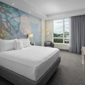 Day use room with natural light at Courtyard Delray Beach.

