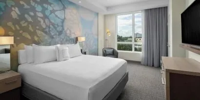 Day use room with natural light at Courtyard Delray Beach.
