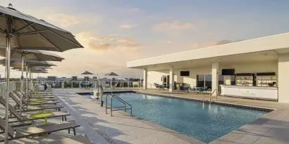 Refreshing outdoor pool at Courtyard Delray Beach.
