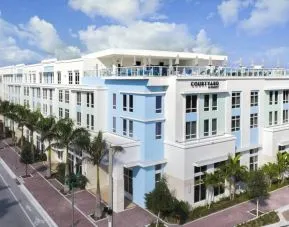 Hotel exterior at Courtyard Delray Beach.
