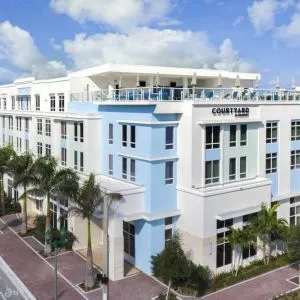 Hotel exterior at Courtyard Delray Beach.
