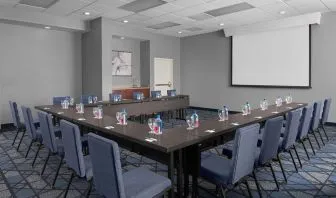 Meeting room at Courtyard By Marriott Cypress Anaheim.