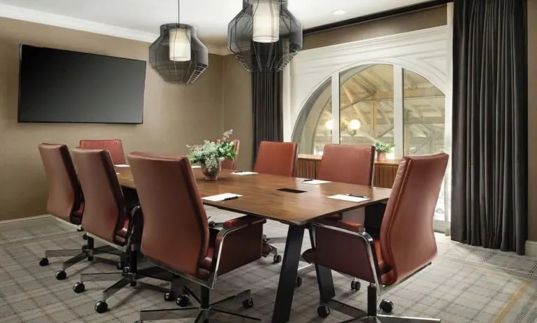 Meeting room at Union Station Hotel Nashville.