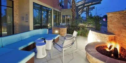 Fire pit perfect for coworking at SpringHill Suites By Marriott Irvine John Wayne Airport/Orange County.