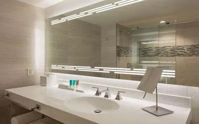 Guest bathroom with shower at Hyatt Regency Dallas.