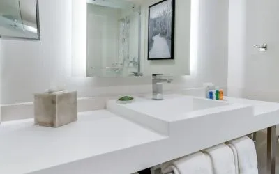 Guest bathroom with shower at Radisson Hotel Sunnyvale Silicon Valley.
