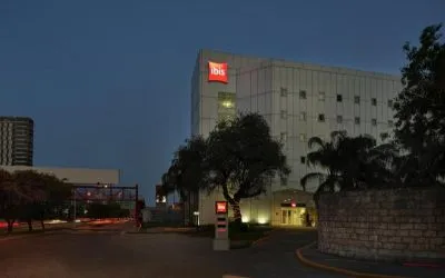 Ibis Monterrey Valle