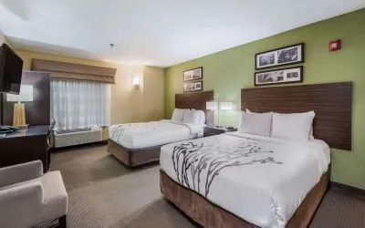 Queen beds at Spark By Hilton Oxford.