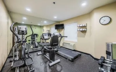 Fitness center at Spark By Hilton Oxford.