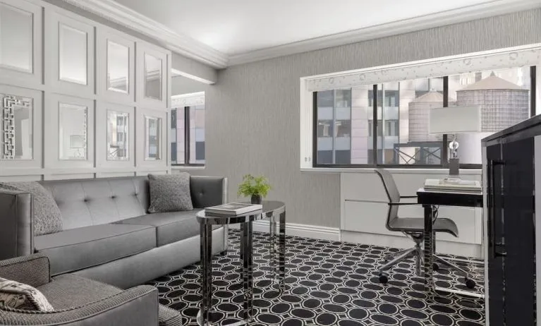 King room with lounge at The Muse New York.