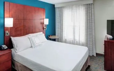 Day use room with natural light at Residence Inn By Marriott Hattiesburg.