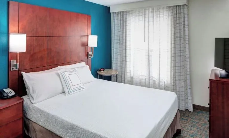 Day use room with natural light at Residence Inn By Marriott Hattiesburg.
