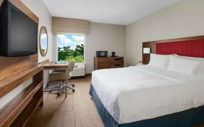 Day use room with work desk at Hampton Inn By Hilton Fort Lauderdale-Cypress Creek.