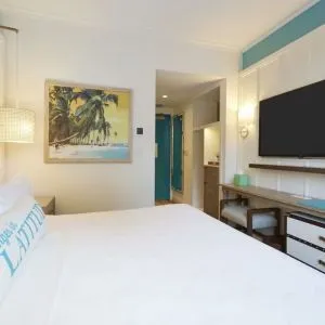Romantic king room at Margaritaville Resort Times Square.