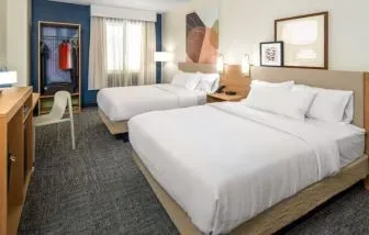 Day room with queen beds at Spark By Hilton Kannapolis.
