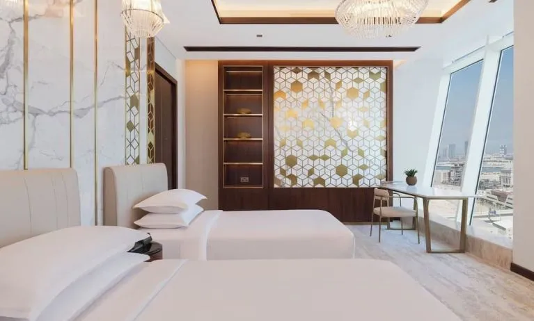 Queen beds at Velero Hotel Doha Lusail.