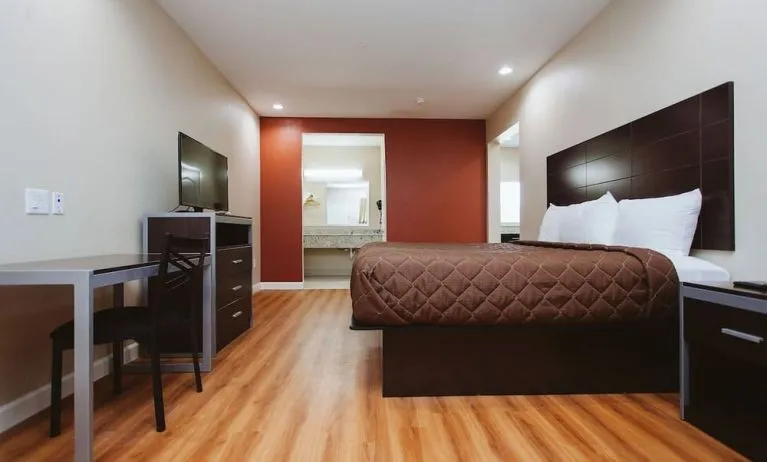 King suite at Palace Inn 290 & Jones Rd.