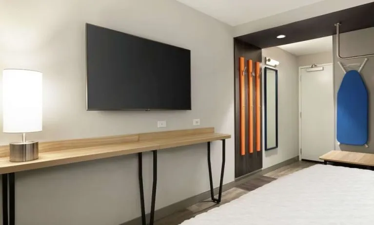 Day room amenities at Tru By Hilton Wichita Northeast.

