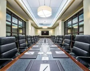 Professional meeting room at Embassy Suites By Hilton San Diego-La Jolla.