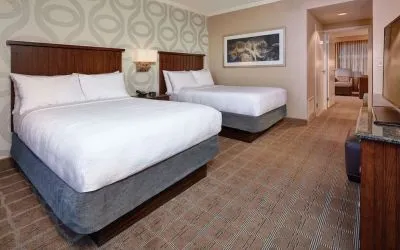 Day use twin room at Embassy Suites By Hilton San Diego-La Jolla.