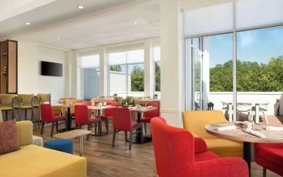 Dining area at Hilton Garden Inn Kennett Square.