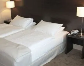 Relexa Hotel Airport Düsseldorf, Dusseldorf