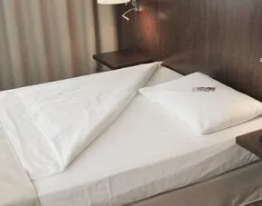 Relexa Hotel Airport Düsseldorf, Dusseldorf