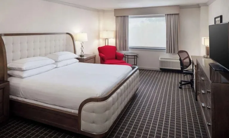 Day use room with work desk and natural light at Hilton Chicago-Northbrook.