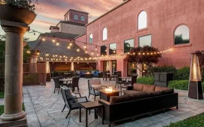 Firepit available in the courtyard at DoubleTree By Hilton Sonoma Wine Country.