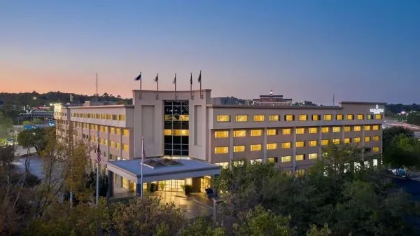 Hotel Delta Hotels By Marriott Little Rock West image
