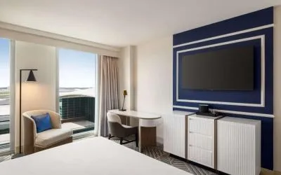 Day use room with workdesk at Hilton BNA Nashville Airport Terminal.
