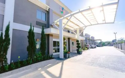 Parking area at Express Inn - Spring.