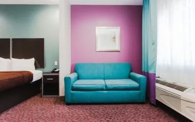 Lounge seating at Express Inn - Spring.