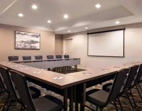 Professional meeting room at Sonesta ES Suites Tempe.