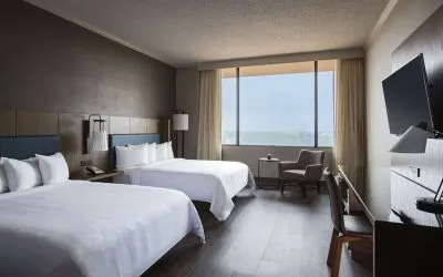 Bright and spacious day use twin room at Sonesta Nashville Airport.