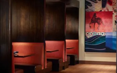 Dining area at Sonesta Nashville Airport.