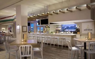 Hotel bar at Hilton Philadelphia At Penn's Landing.