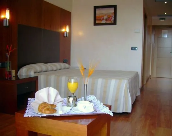 Hotel Montera Plaza, Los Barrios