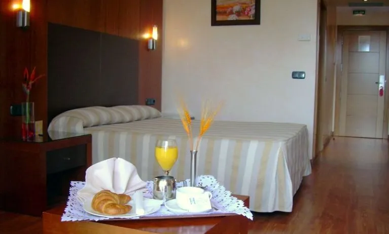 Hotel Montera Plaza, Los Barrios