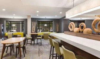 Dining area at Sonesta Select Tempe Downtown.