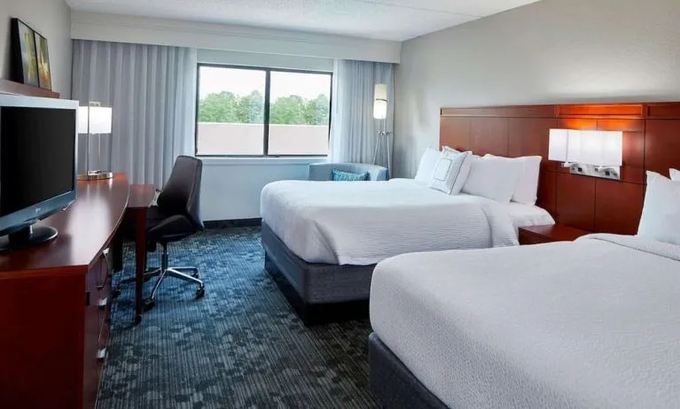 Day use twin room with work desk at Sonesta Select Raleigh Durham Airport Morrisville.