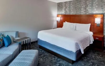 King bed at Sonesta Select Raleigh Durham Airport Morrisville.