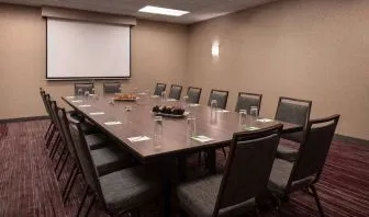 Professional meeting room at Sonesta Select Phoenix Camelback.