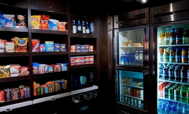 Convenience store at Sonesta Select Kansas City Airport Tiffany Springs.