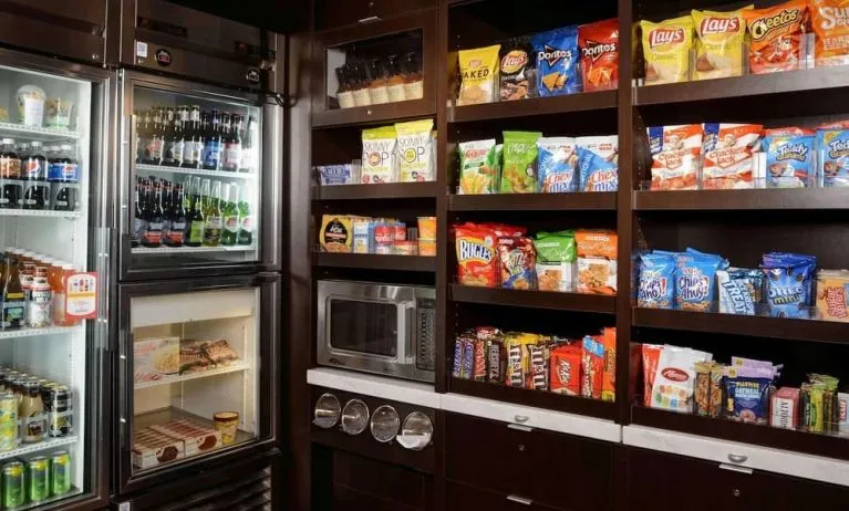 Convenience store at Sonesta Select Kansas City South Overland Park.