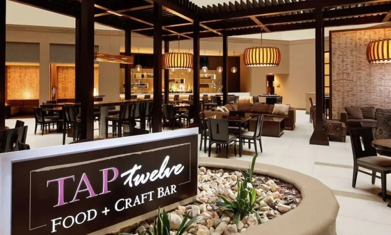 Restaurant area perfect for co-working at Embassy Suites By Hilton Crystal City-National Airport.
