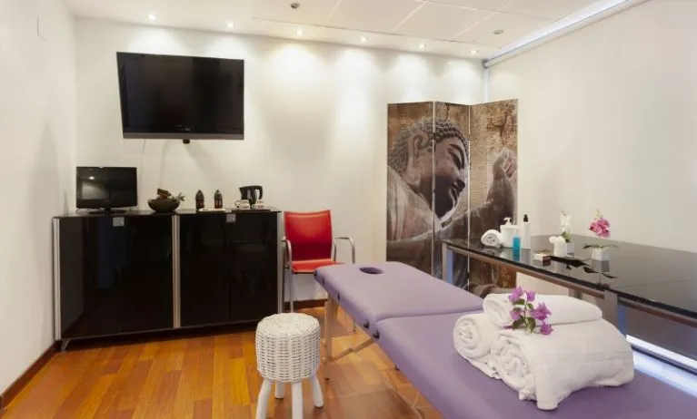 Hospedium Hotel Abril, Alicante