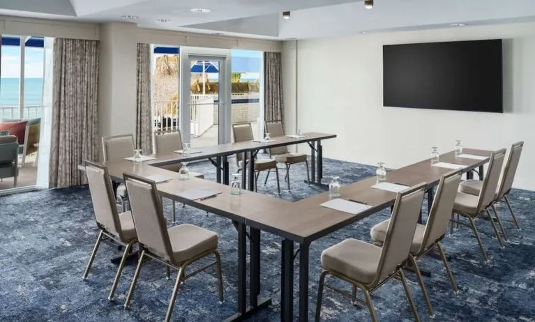 Bright meeting room at DoubleTree Beach Resort By Hilton Tampa Bay - North Redington.